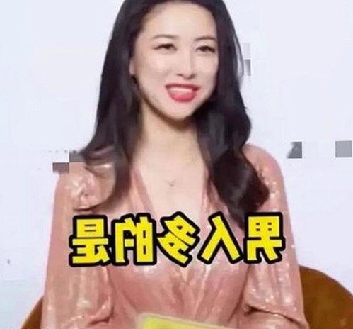 揭秘国产私拍背后的创作者：从默默无闻到圈内新星的蜕变