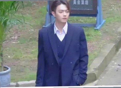 娱乐圈吃瓜热点全景梳理：恋情、争议与特别视角