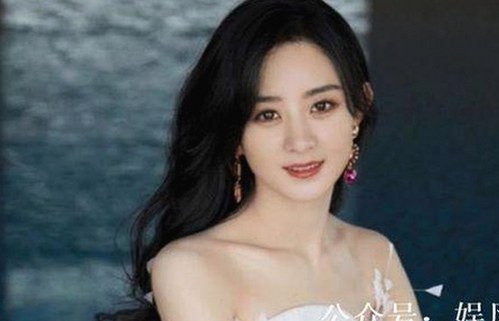 娱乐圈幕后揭秘：从吃瓜到争议的多面故事