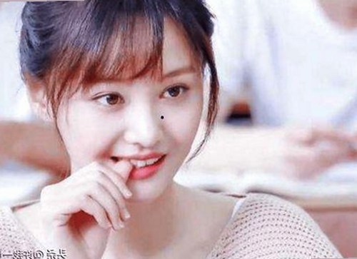 猴哥揭秘：娱乐圈吃瓜从风云到陷阱，反差引热议