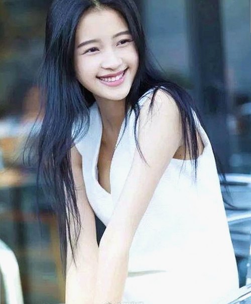 今日大瓜：娱乐圈“吃瓜”文化走红 引发热议背后到底啥意思？🤔